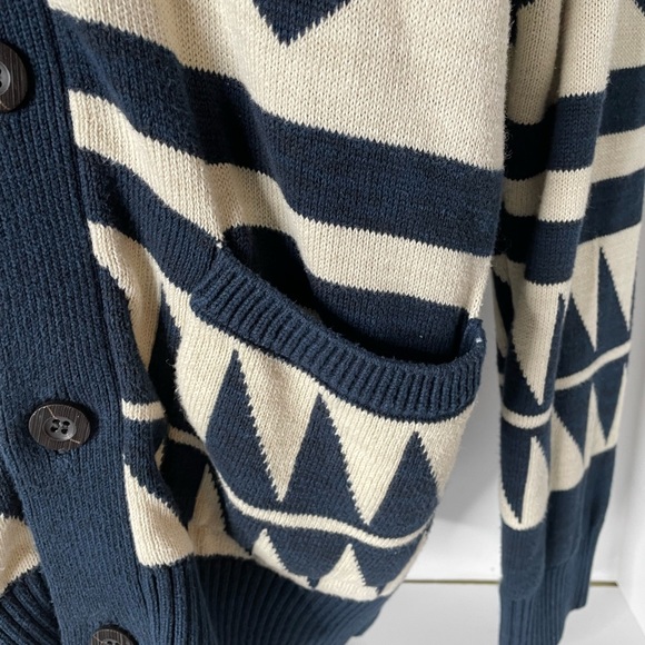 H&M LOGG Aztec, Southwest Button Down Cardigan Sz M - Picture 8 of 8